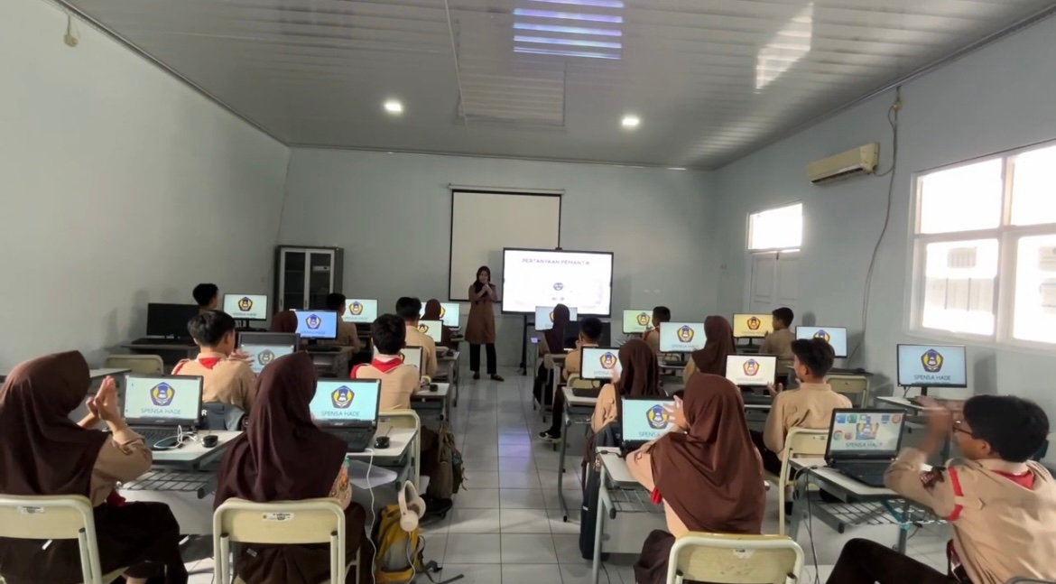 LabKomputer.jpg
